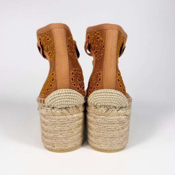 Gucci Damita GG Eyelet Wedge Heel - Women’s 7 - Picture 4 of 7